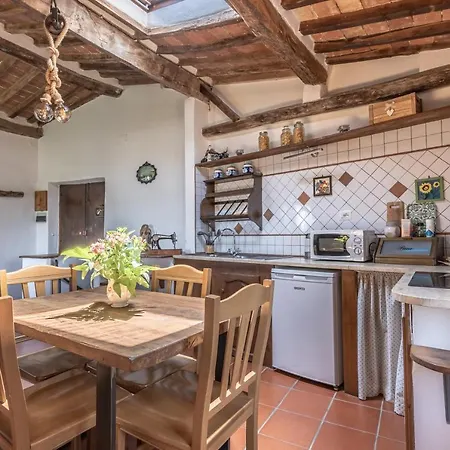 Antica Porta Di Sovana *